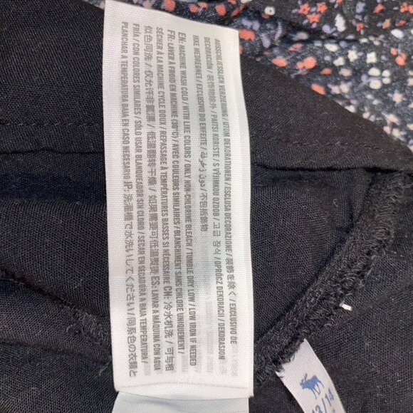 Abercrombie Kids Navy and Floral Dress Size 13/14 - Picture 9 of 10